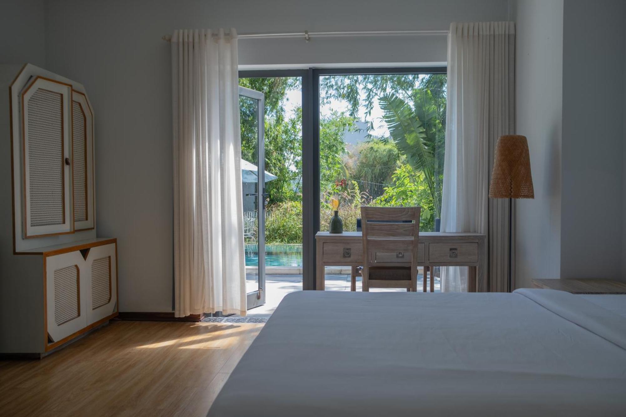 Homeday Retreats Tan Thanh Exterior photo